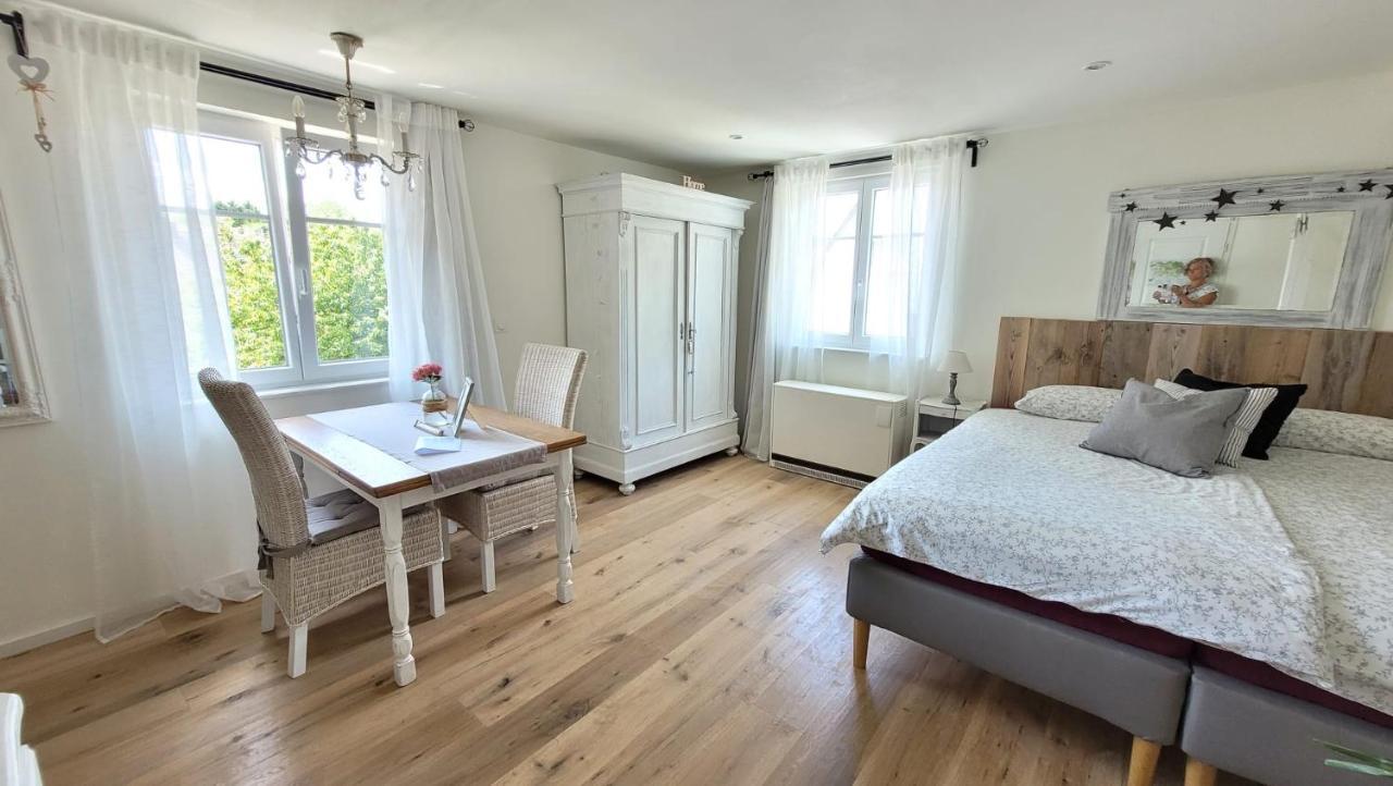 Romantik-Suite Nordelsaß Oberhoffen-les-Wissembourg Exterior foto